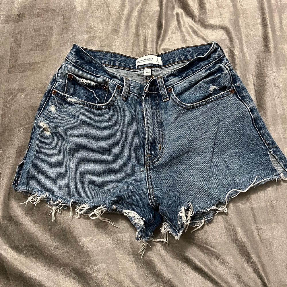 Abercrombie & Fitch curve love mid rise boyfriend shorts